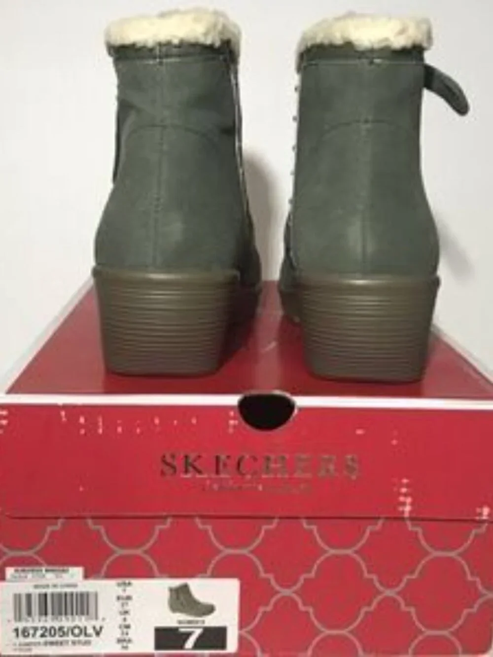 Skechers Jumper Studded Sherpa Trim Bootie